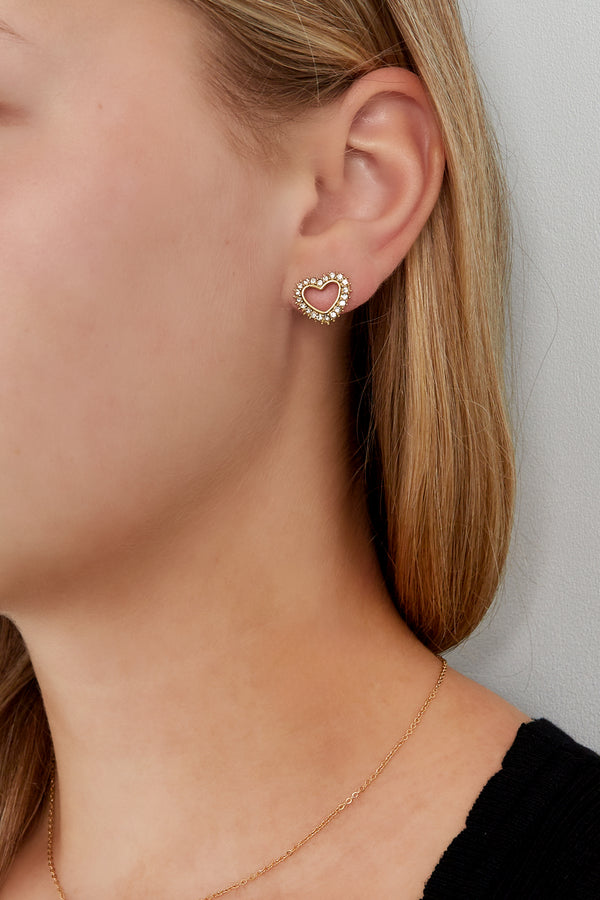 diamond heart studs