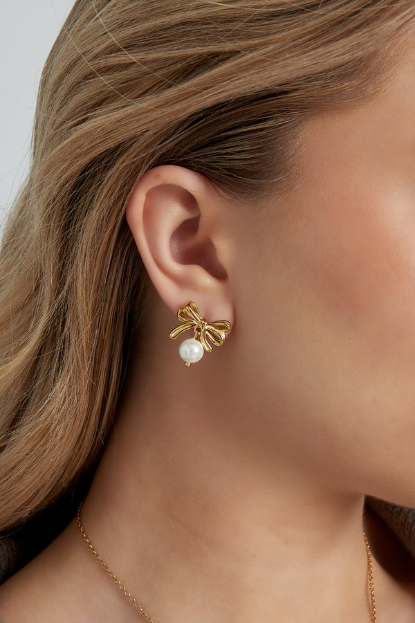 bow earrings with pearl