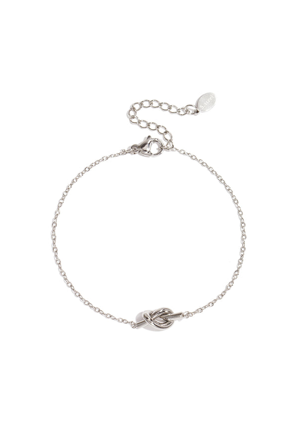 Simple bracelet with knotted charm