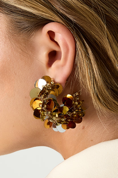 Hoop earrings made of sequins and beads